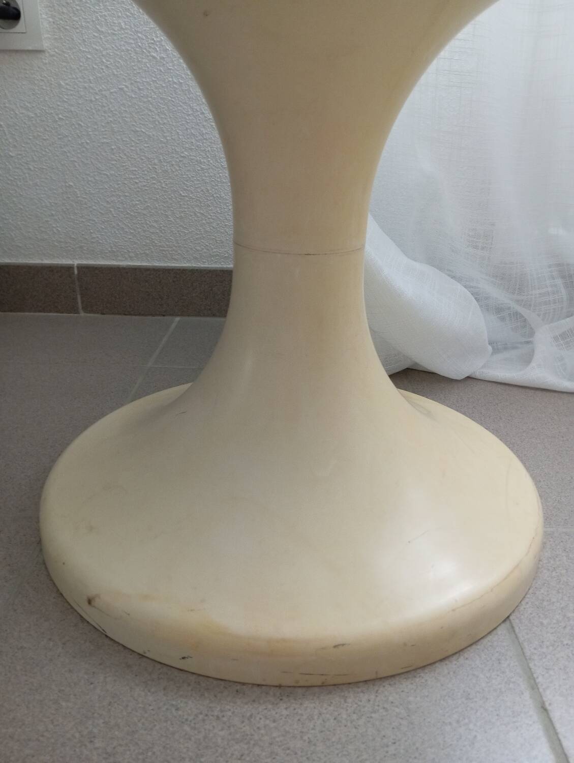 Vintage tulip stool