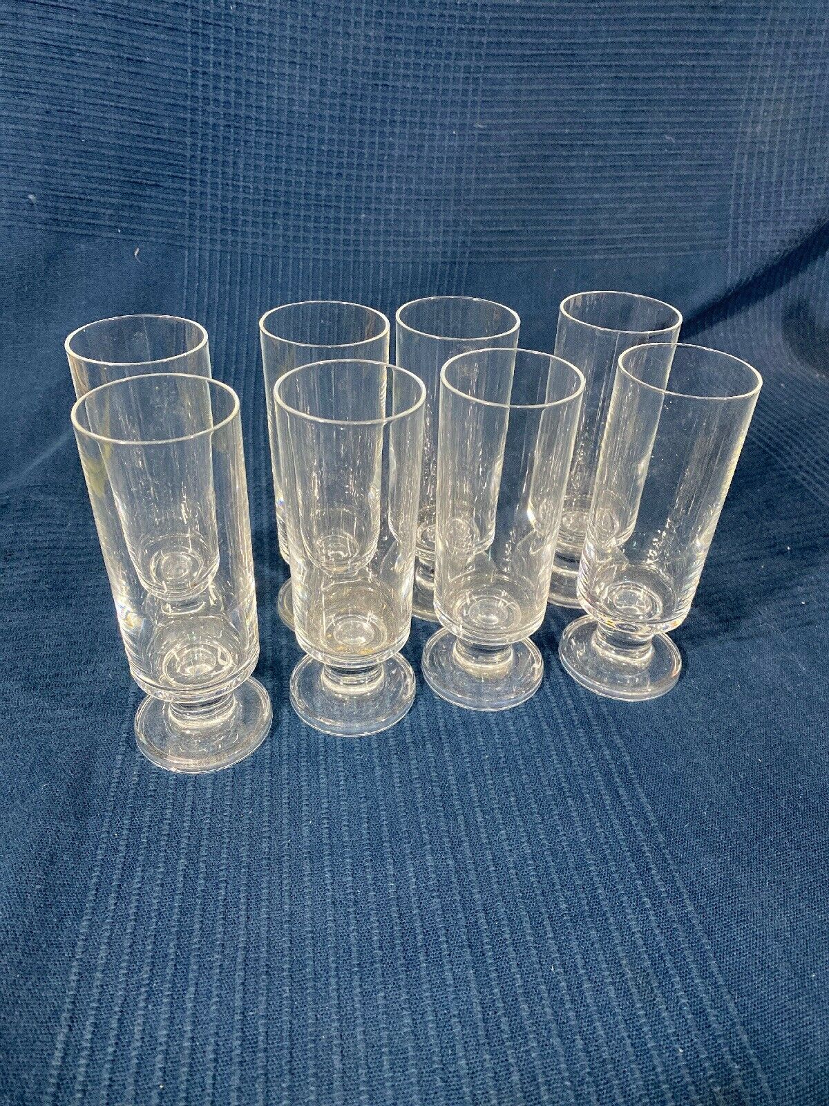 Lot of 8 glass glasses with a big foot