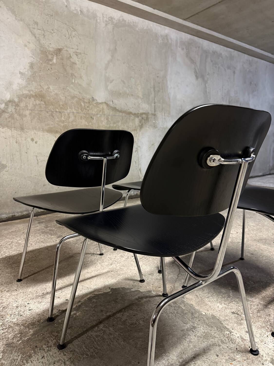 Set of 4 DCM chairs in black ash – Charles & Ray Eames for Vitra