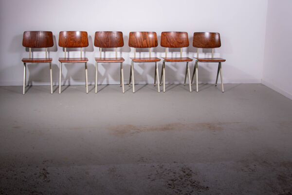 Chaise S16 par Galvanitas. Environ 1970.