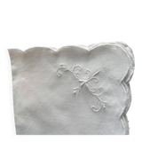 Lot of 12 embroidered table napkins.