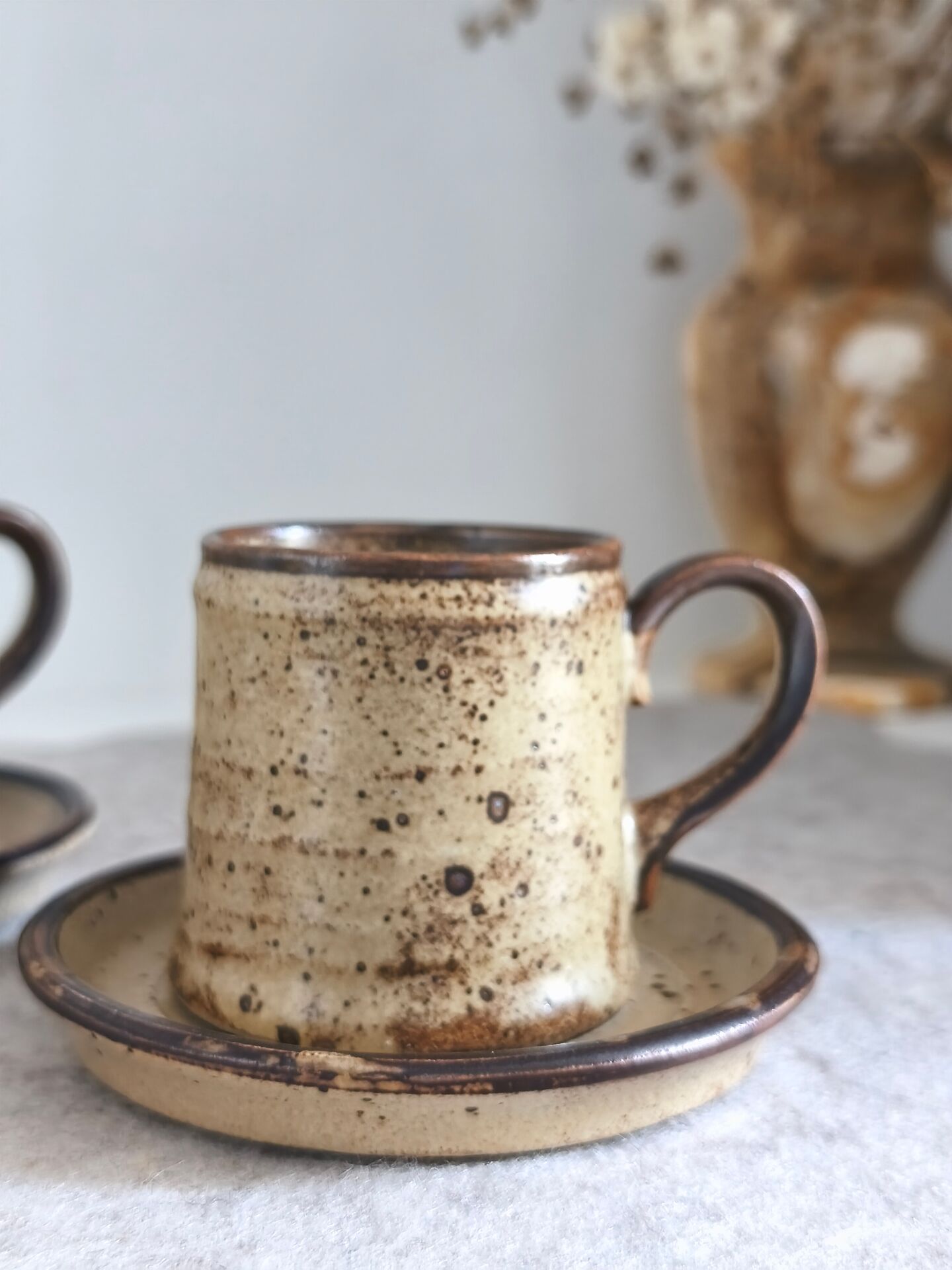 Tasses à café grès rocaille