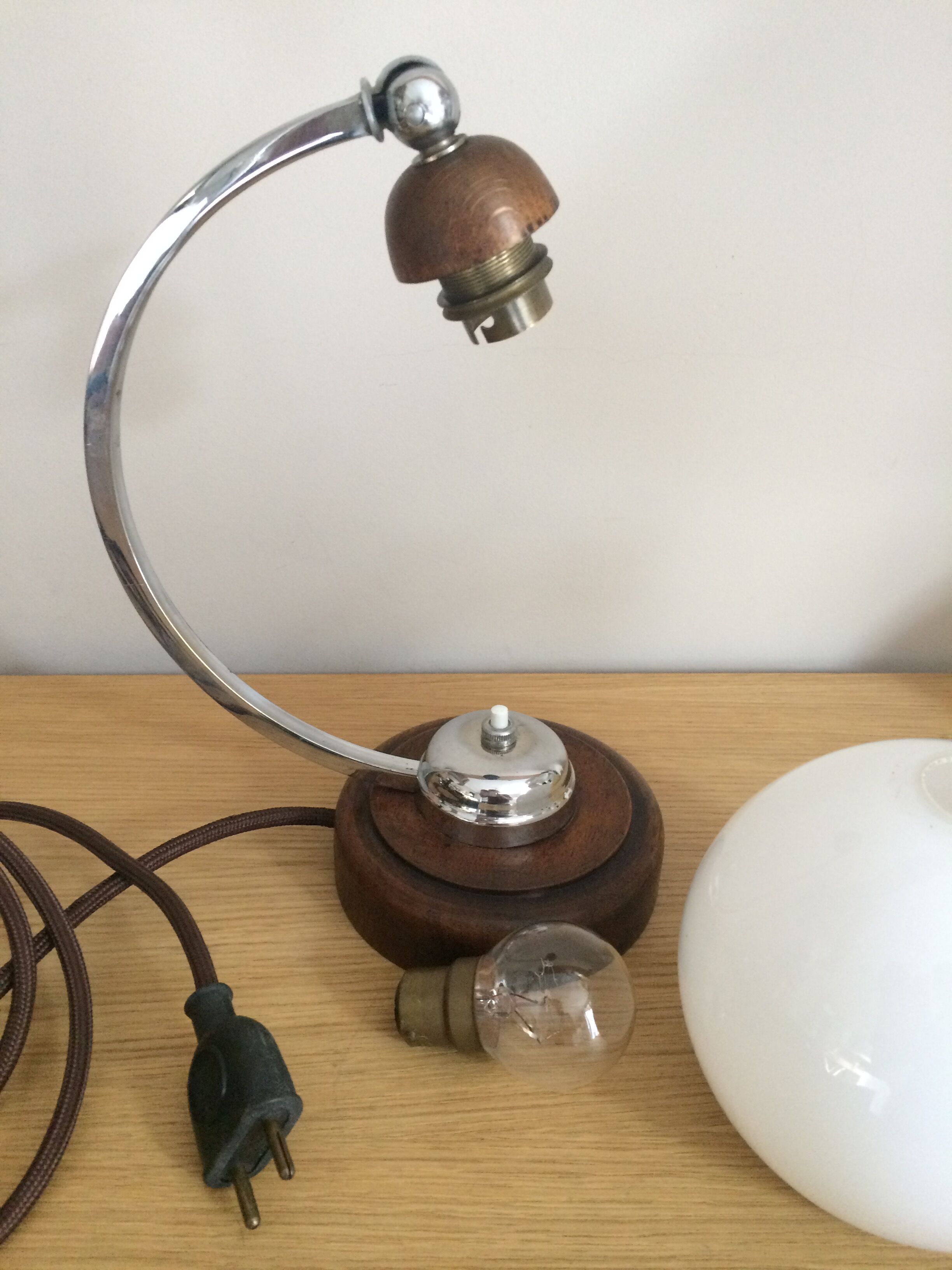 1930s art deco bedside lamp