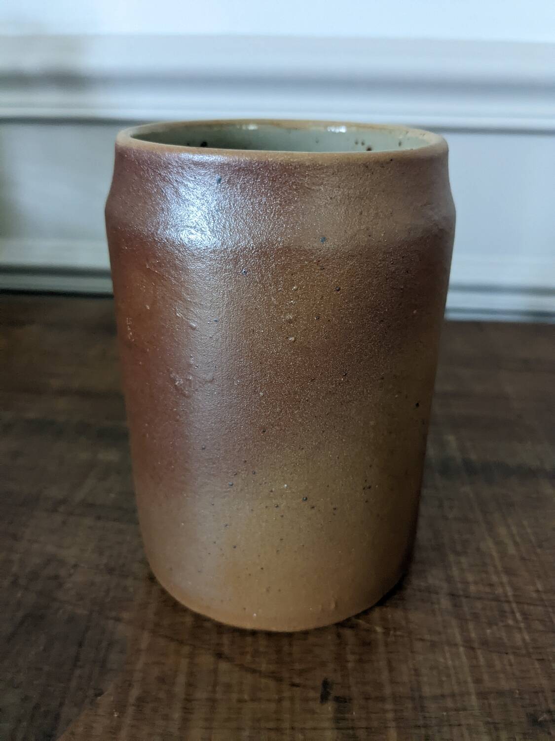 Pair of stoneware mugs