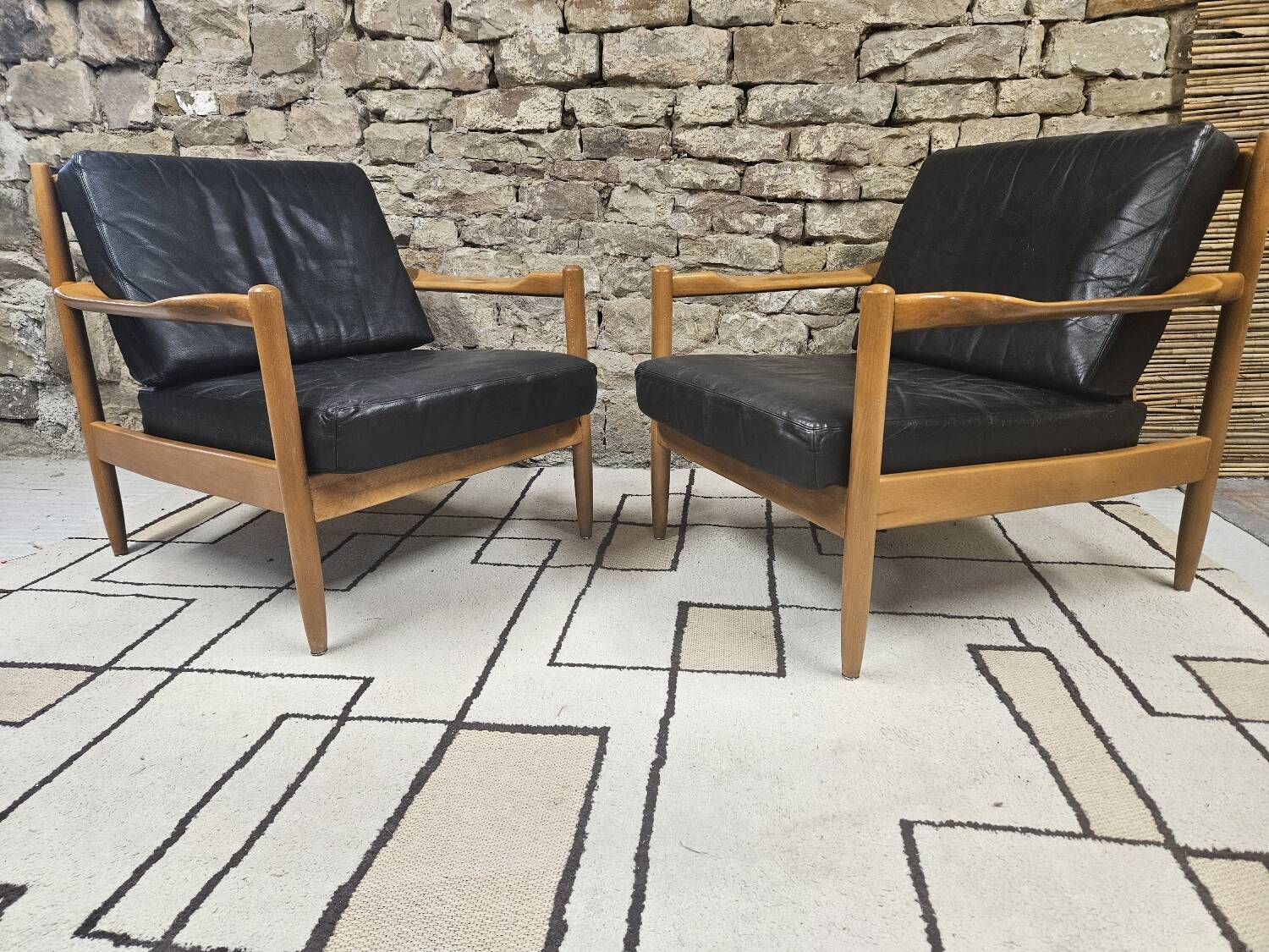 Paire de faureuil Scandinave cuir 1970"