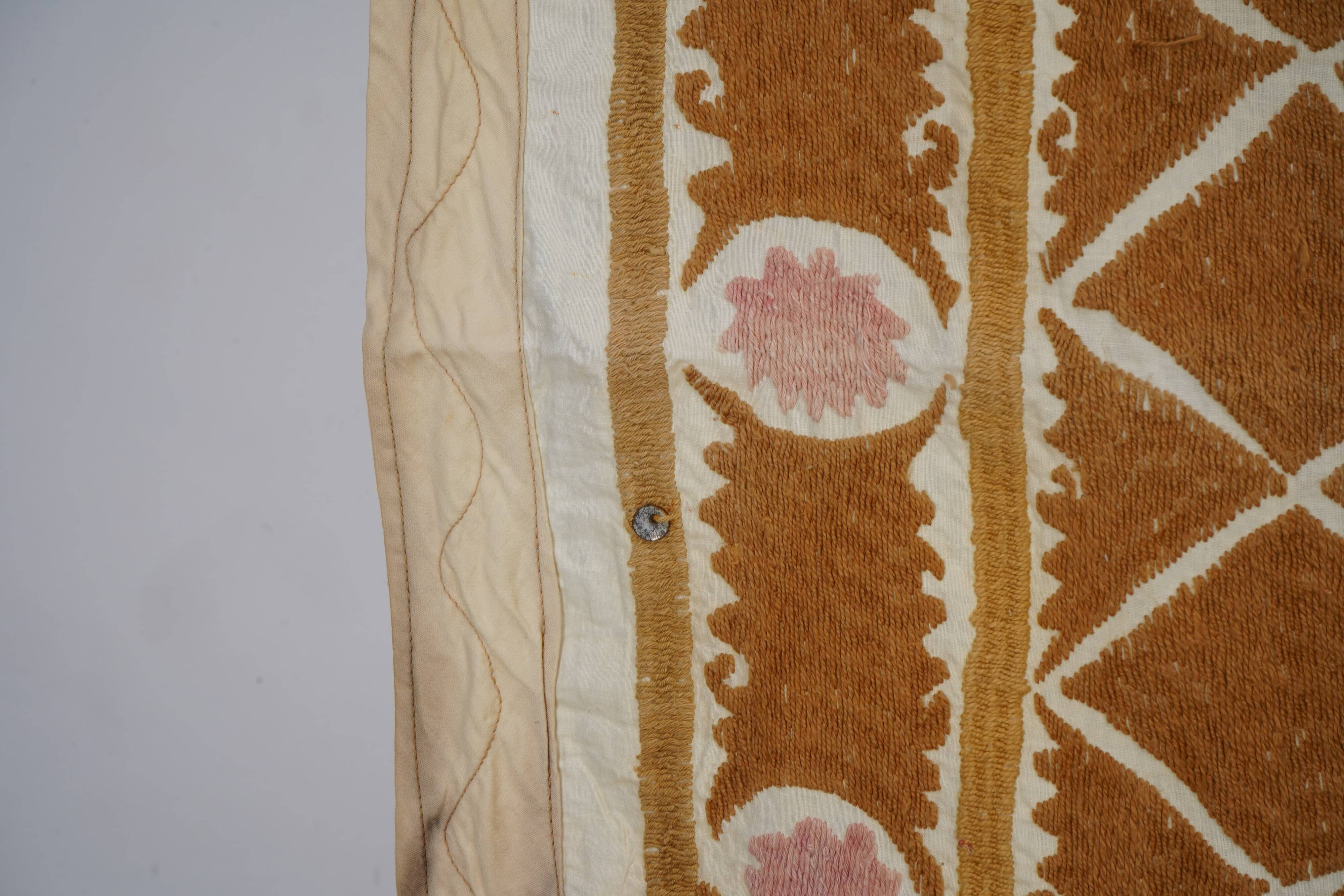 Vintage Turkish hand-knotted rug 124x138 cm