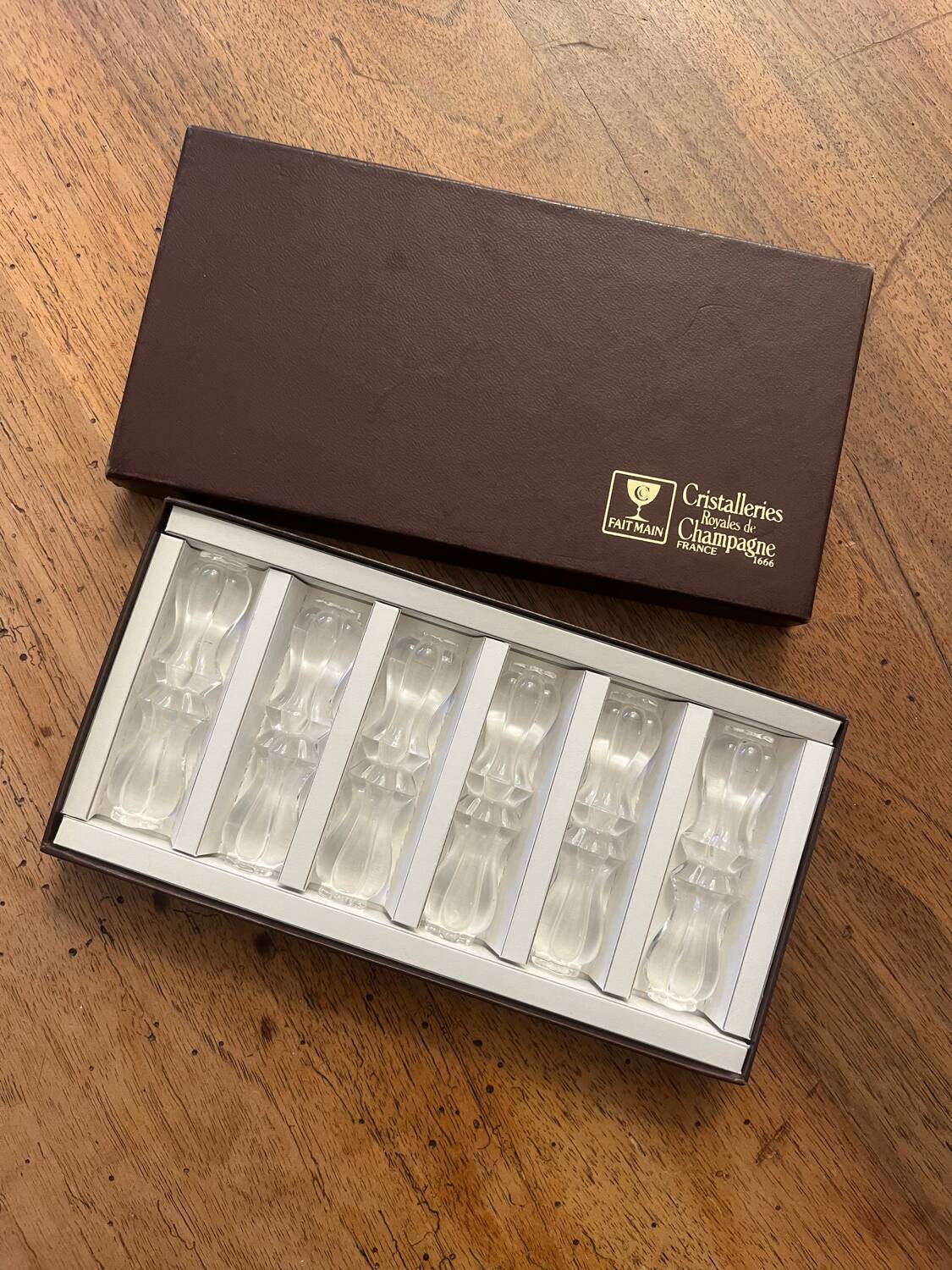 Set of 6 crystal knife rests