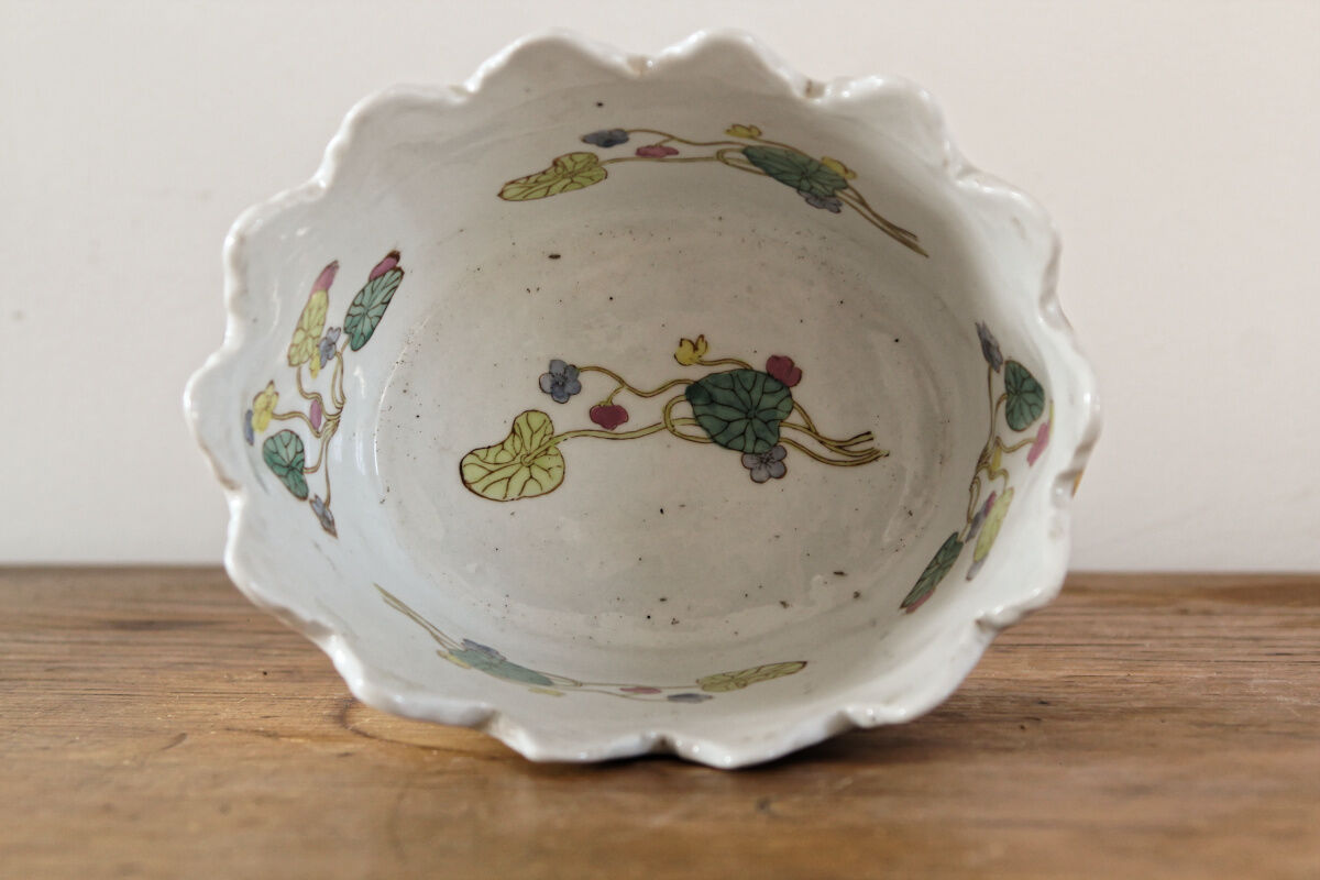 Refreshing canopy in porcelain from China