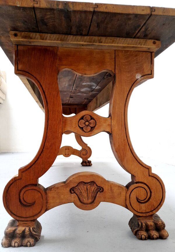 Table de ferme en chêne massif à pattes de lions - Période Art Déco vers 1930