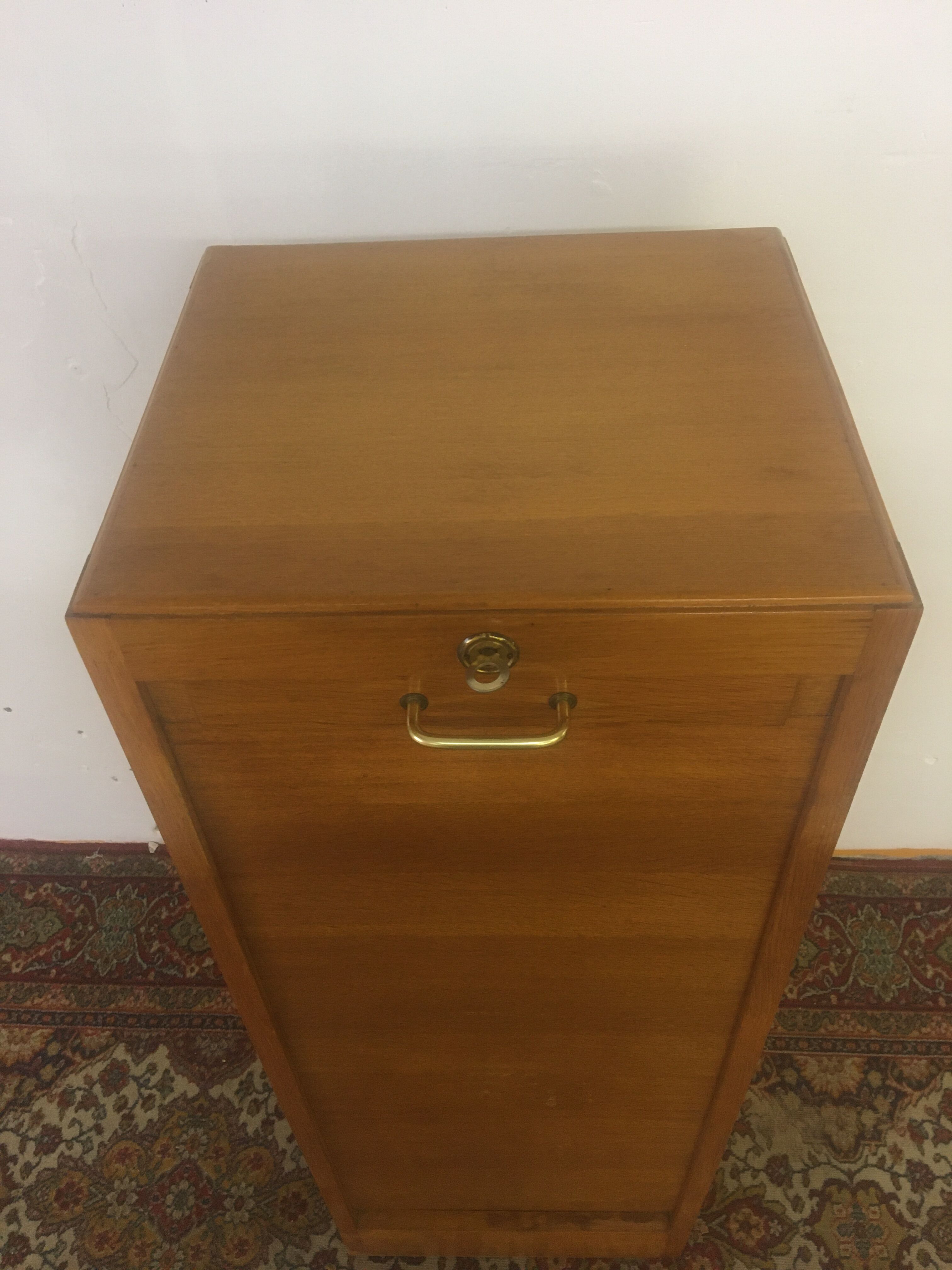 Old curtain cabinet cabinet