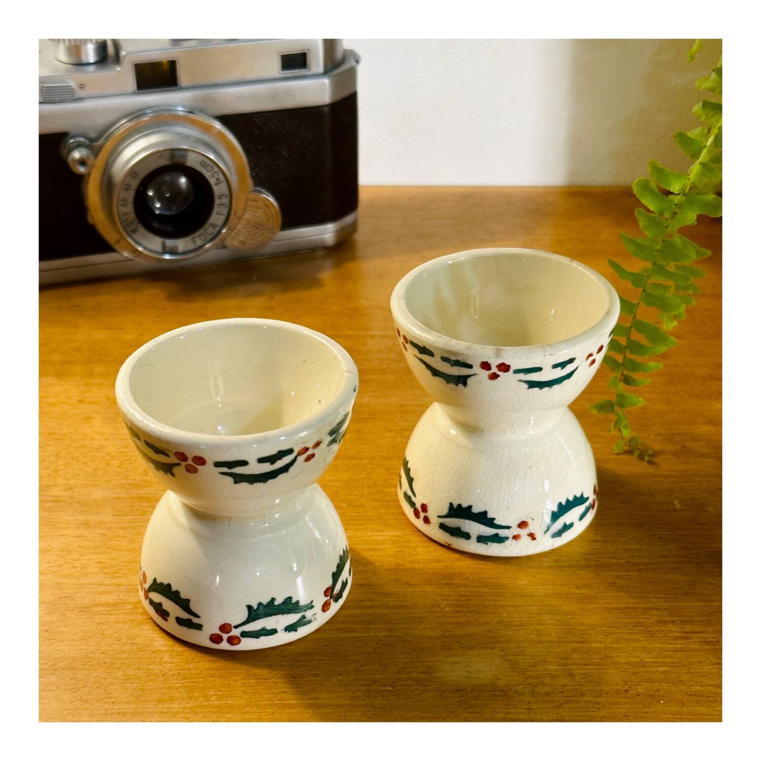 Set of 2 earthenware diabolo egg cups
