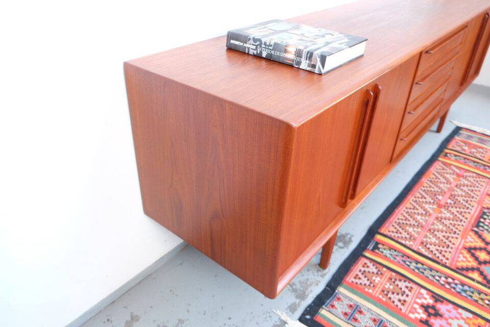 Teak sideboard in 60s/70s style, retro Danish vintage.
