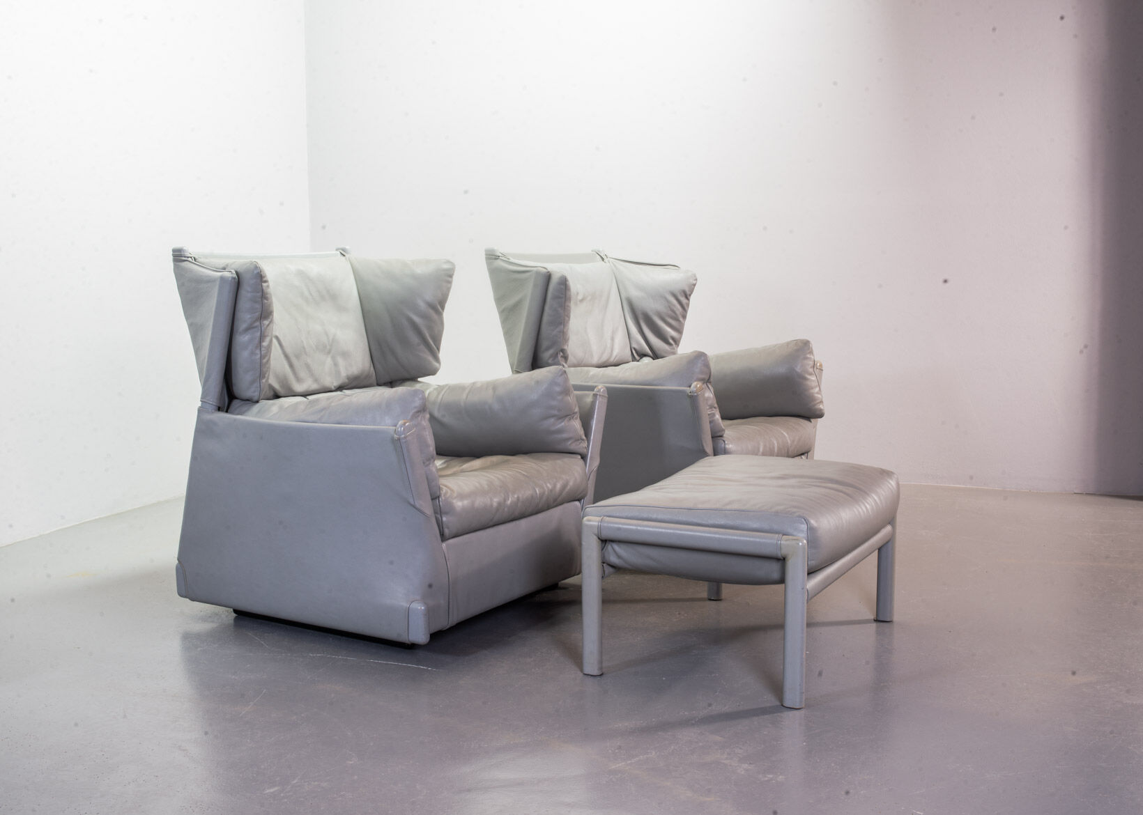 Cassina Lounge Chairs 'Viola d'Amore' by Piero de Martini & Footstool 1970s