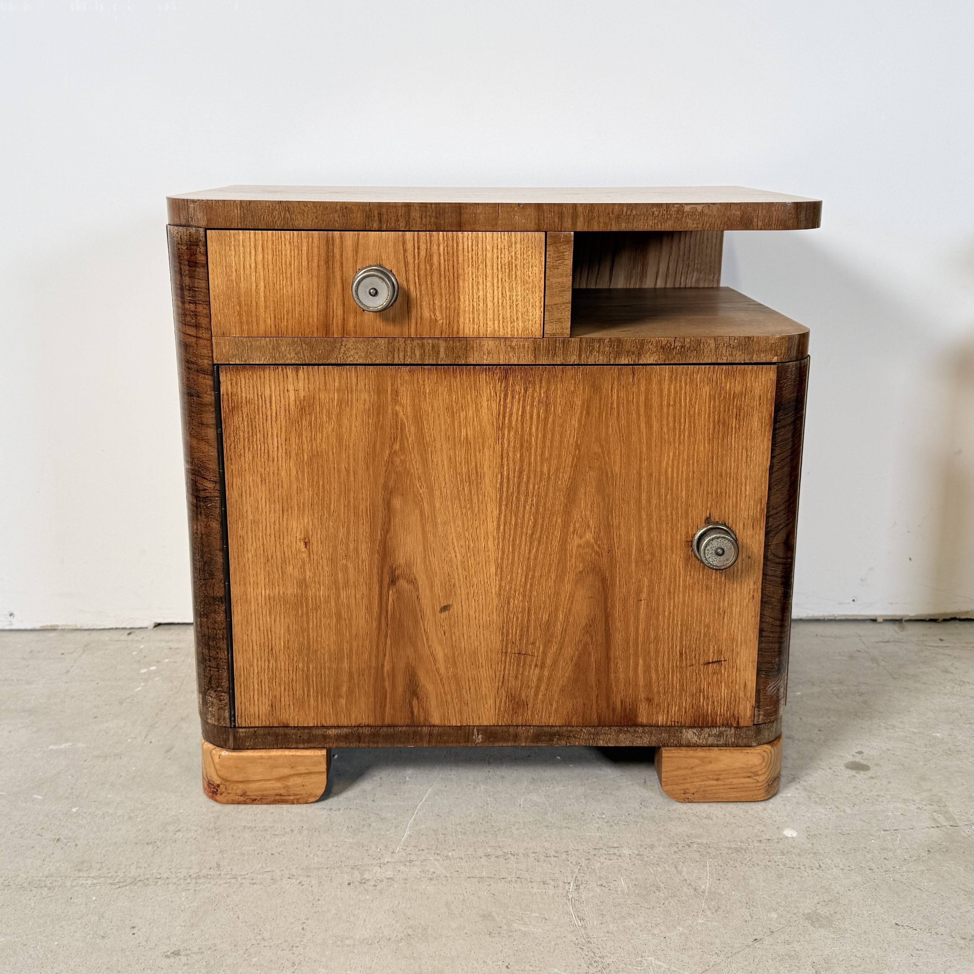 Pair of Art Deco Bedside Tables, Streamline Design, 1950s