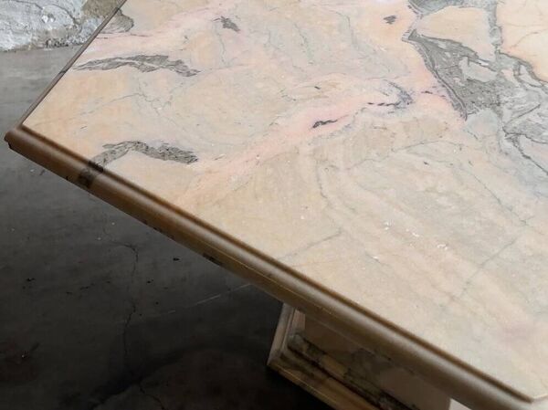 Table basse hexagonale vintage en marbre rose et gris, années 1980