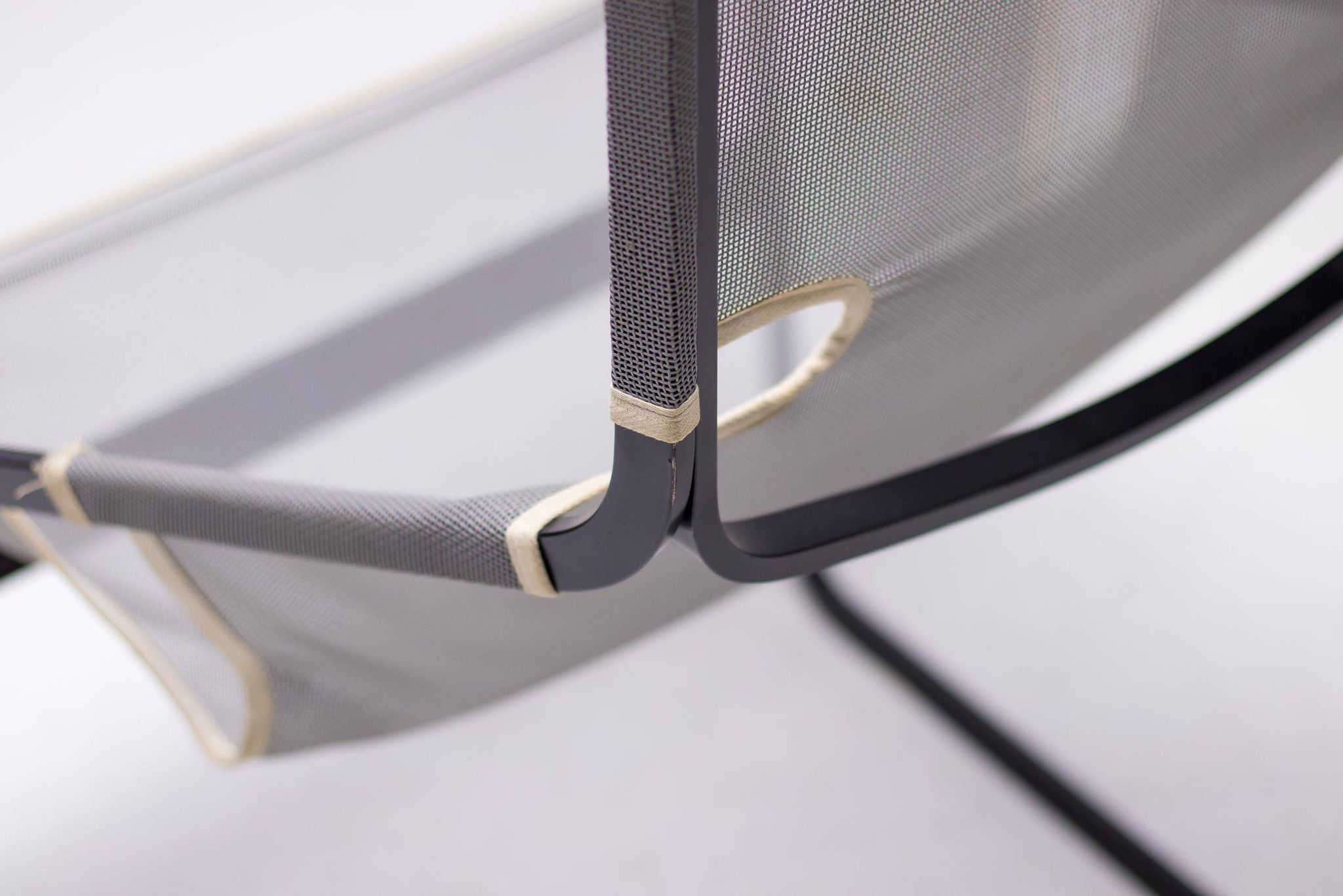Pierre Paulin F-444 Lounge Chair by Artifort, 1960s - Mesh seat