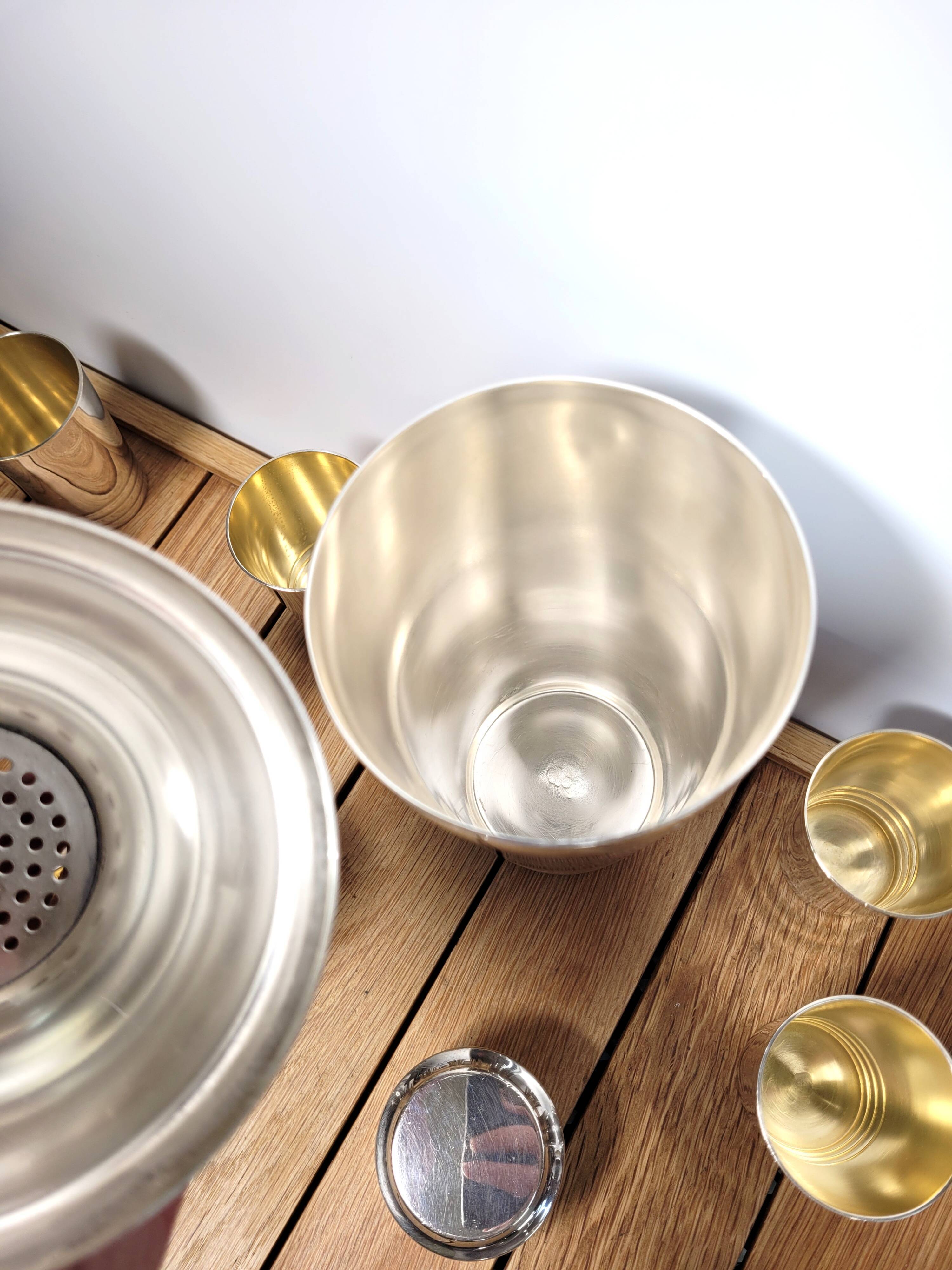 Cocktail shaker Undulations Christofle Gallia 1935 by Luc Lanel