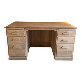 Big desk