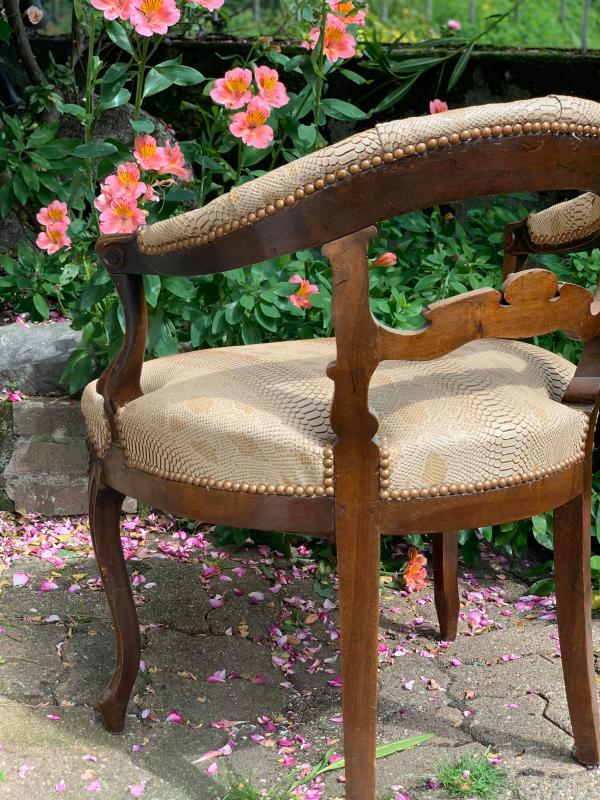 NIII walnut office chair