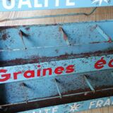 Antique display for eclor seed sachet