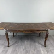 Table de salle à manger de style Louis XV, XXe Siècle