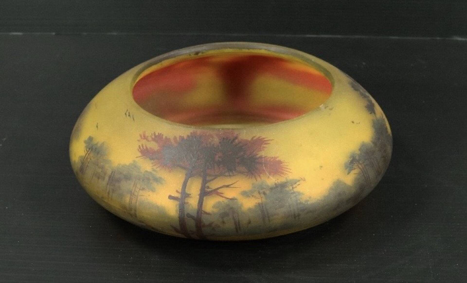 Circular glass bowl - hand-painted by Jean Simon Peynaud
