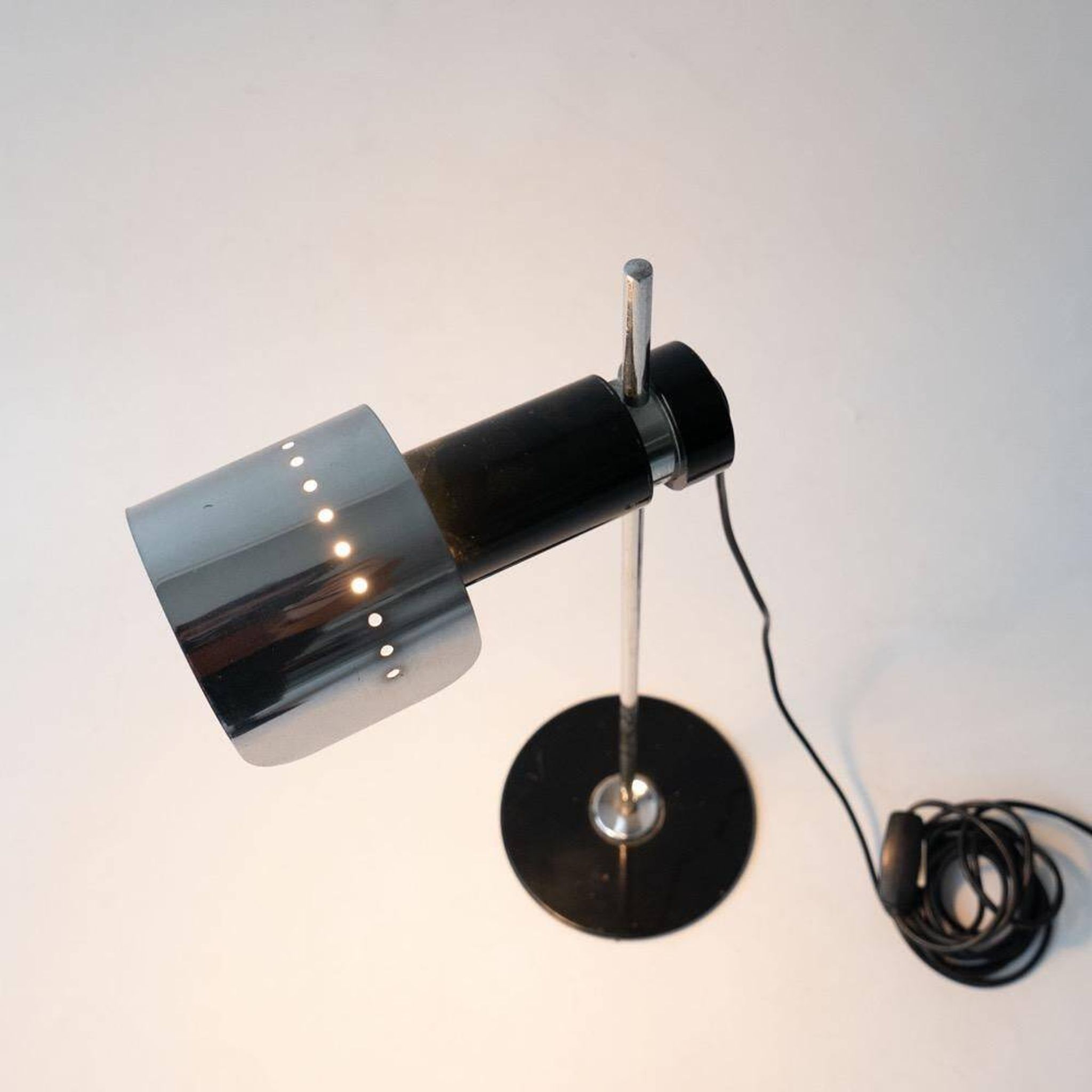 Vintage Italian 1970s Table Lamp in the Style of Joe Colombo for Oluce, Chromed
