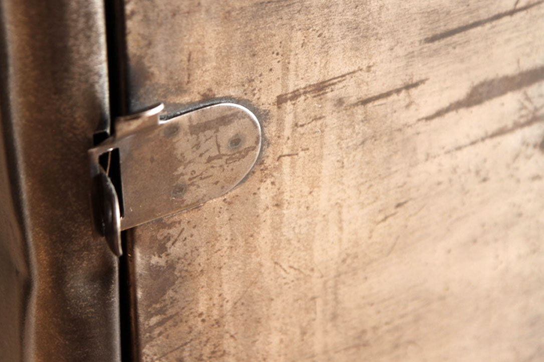 Industrial metal vest 3 doors rounded corners