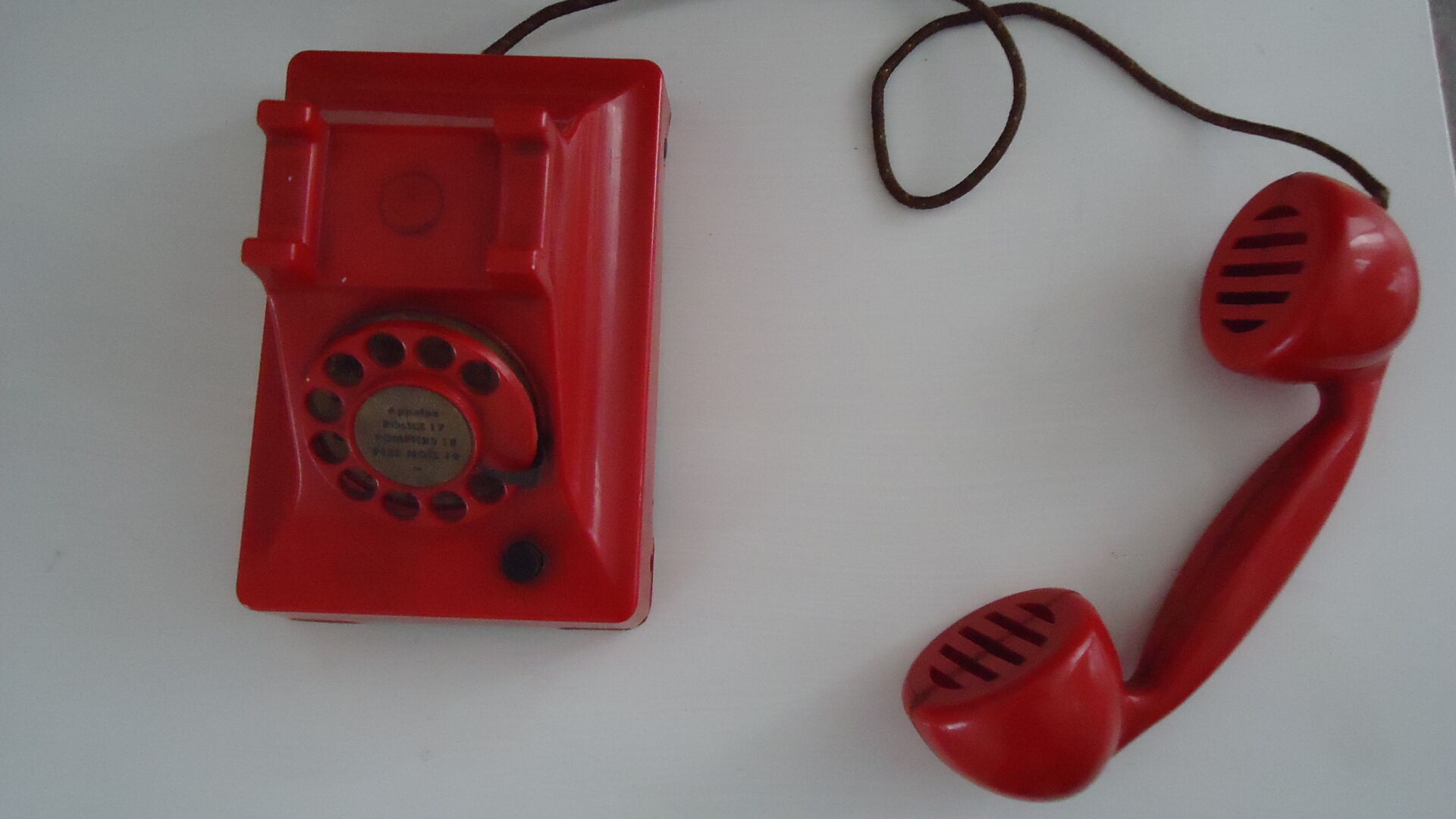 Red houet phone