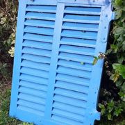Petit volet  L75xH101cm bleu à persiennes