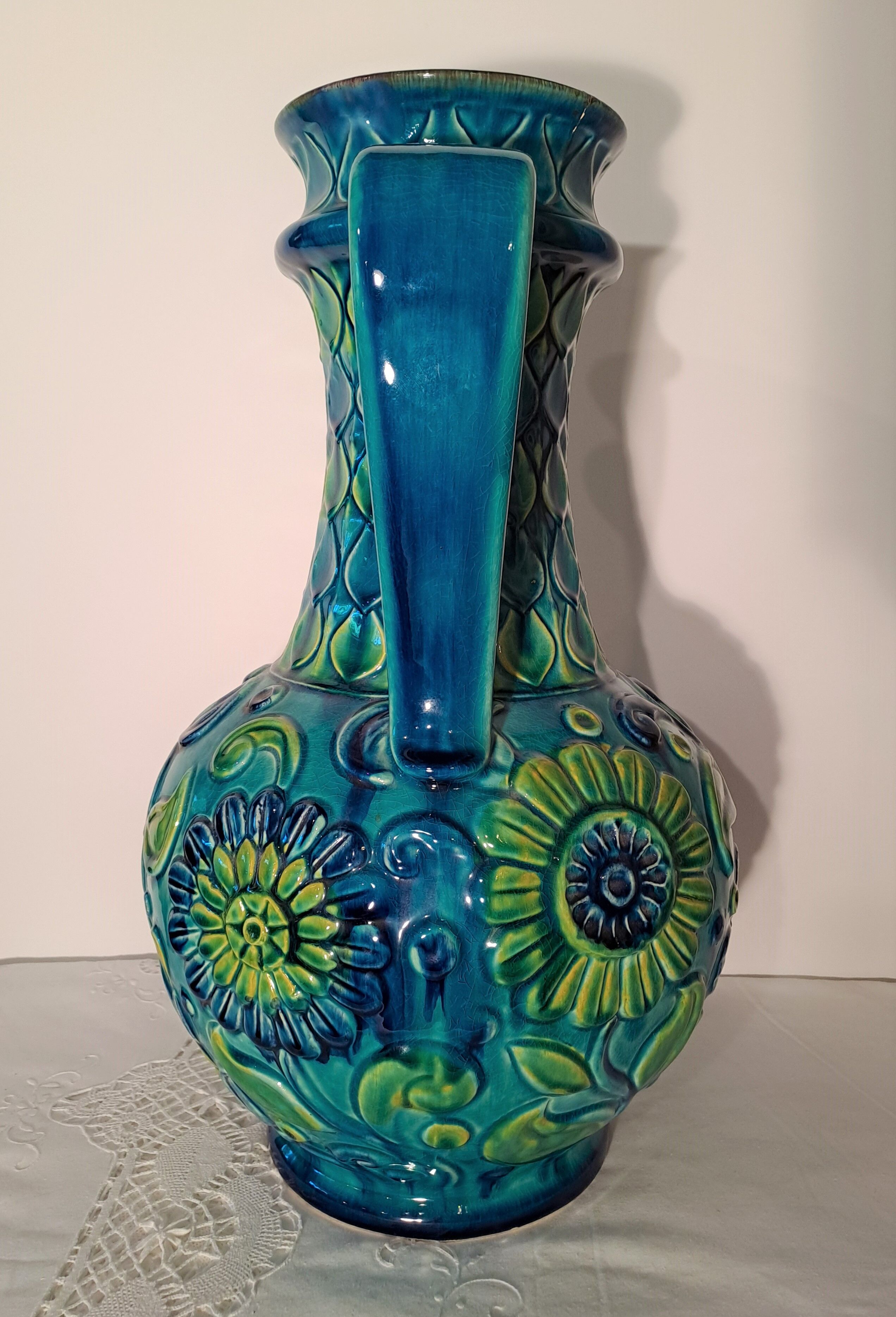 Large vase with Bay Keramik cove