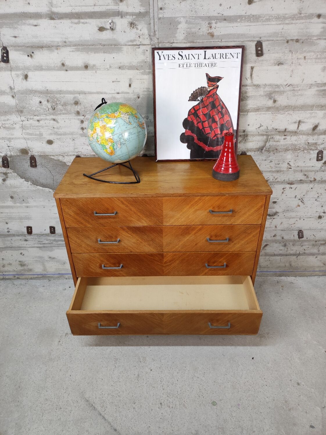 Vintage chest of drawers