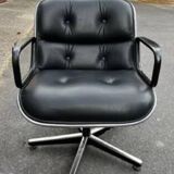 Pollock armchair by Knoll