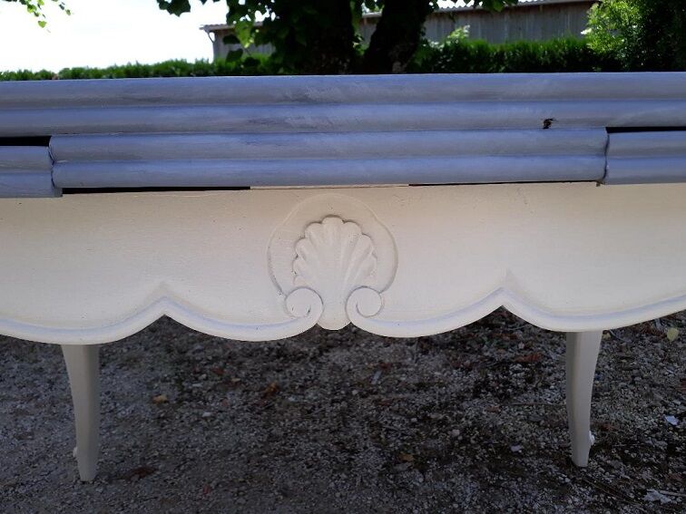 Extendable table style Louis XV