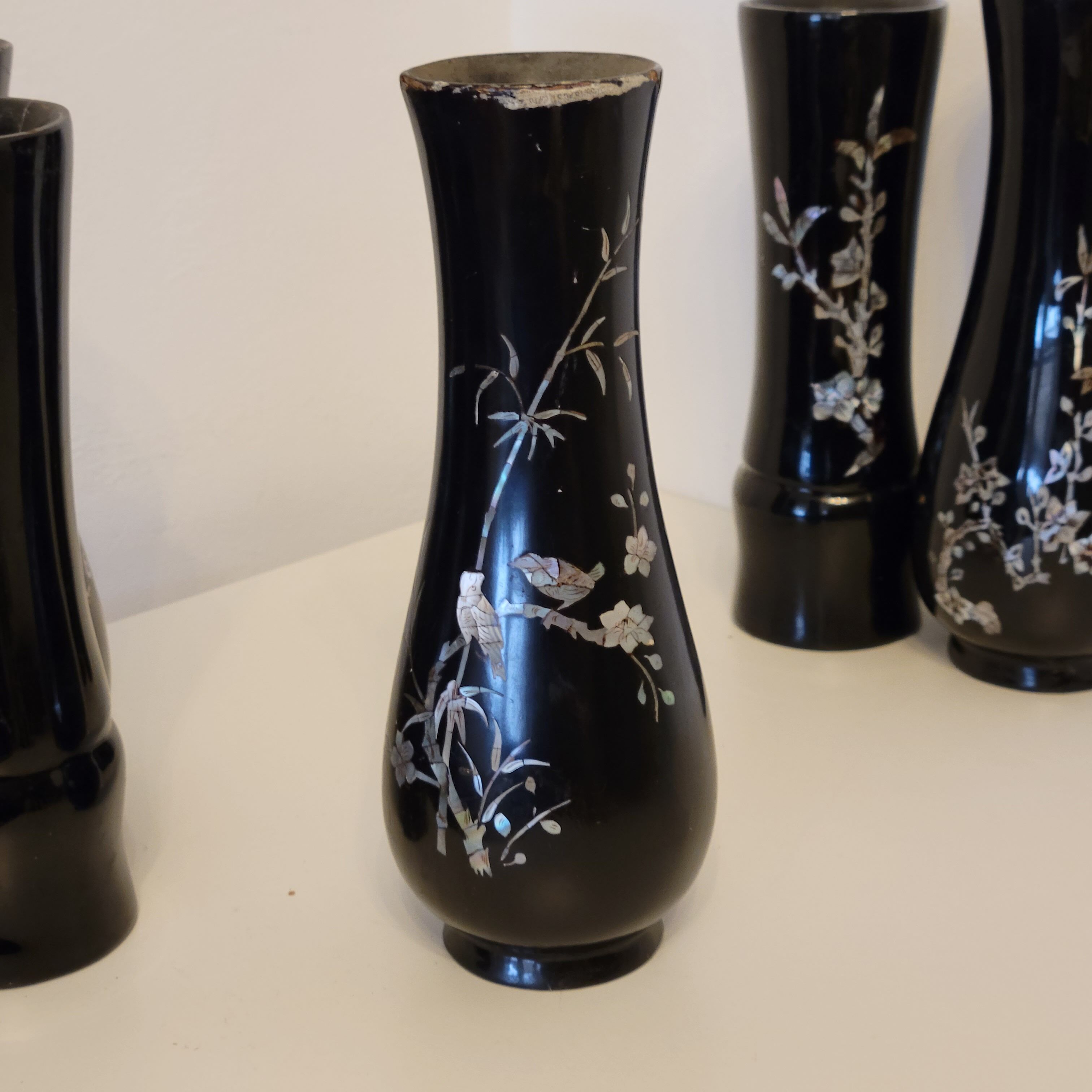 5 Vietnam vases black lacquered wood and mother-of-pearl inlays