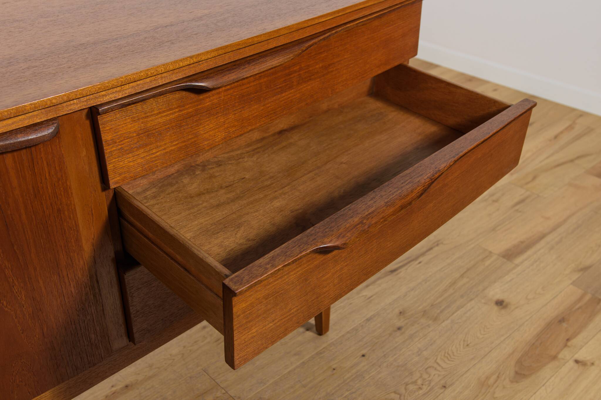 Buffet en teck du milieu du siècle de Beautility, Royaume-Uni, années 1960