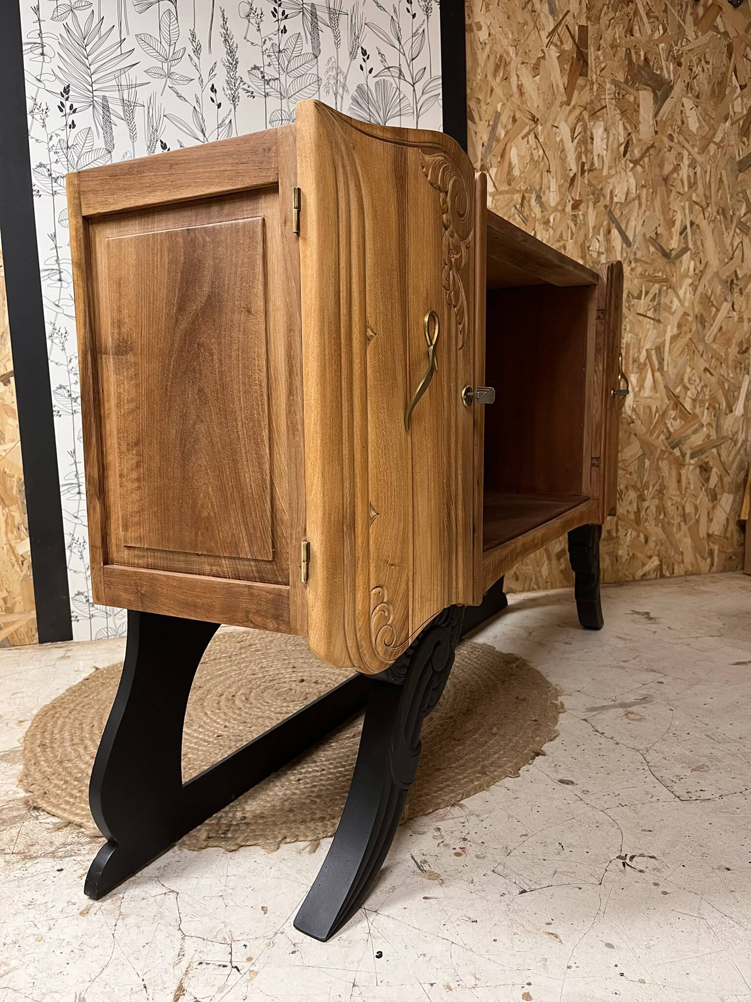 Vintage Art Deco buffet Isidore, solid wood, 2 doors and mirror.