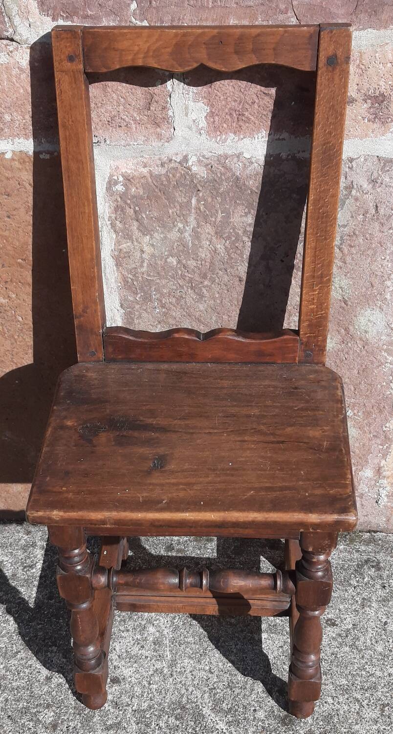 Lorraine chair. (Solid wood, 19th century)