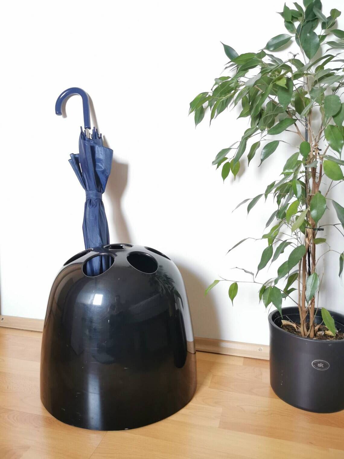 Black Dedalo Umbrella Stand by Artemide, Italian 1960s Design