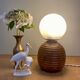 Lampe vintage opaline blanche et bois