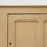 Meuble en pin du XIXe siècle provenant de Provence.