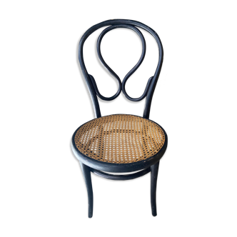 Chaise basse Thonet en bois courbé et canné