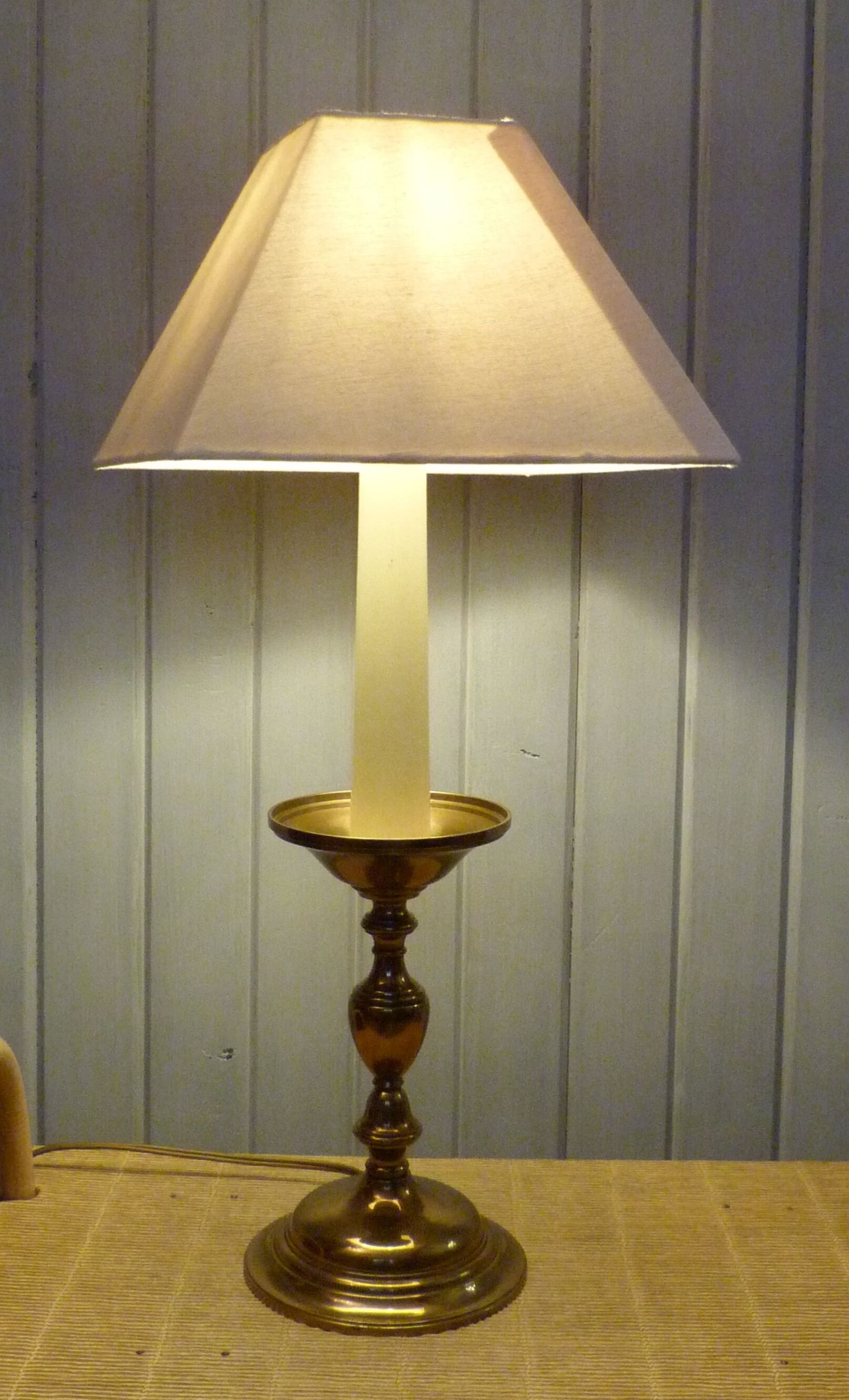 Candlestick lamp