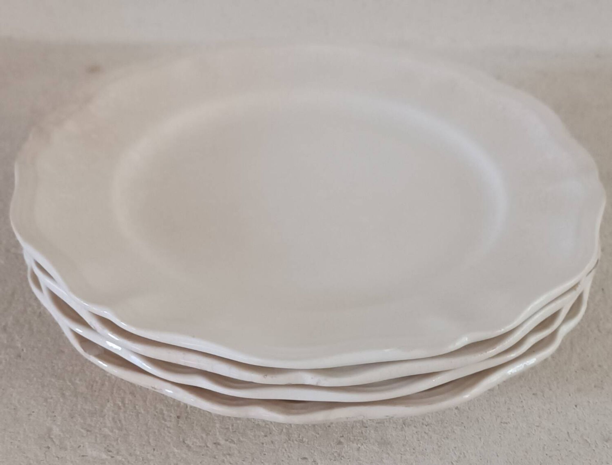 Lot de 4 assiettes ivoire Sarreguemines