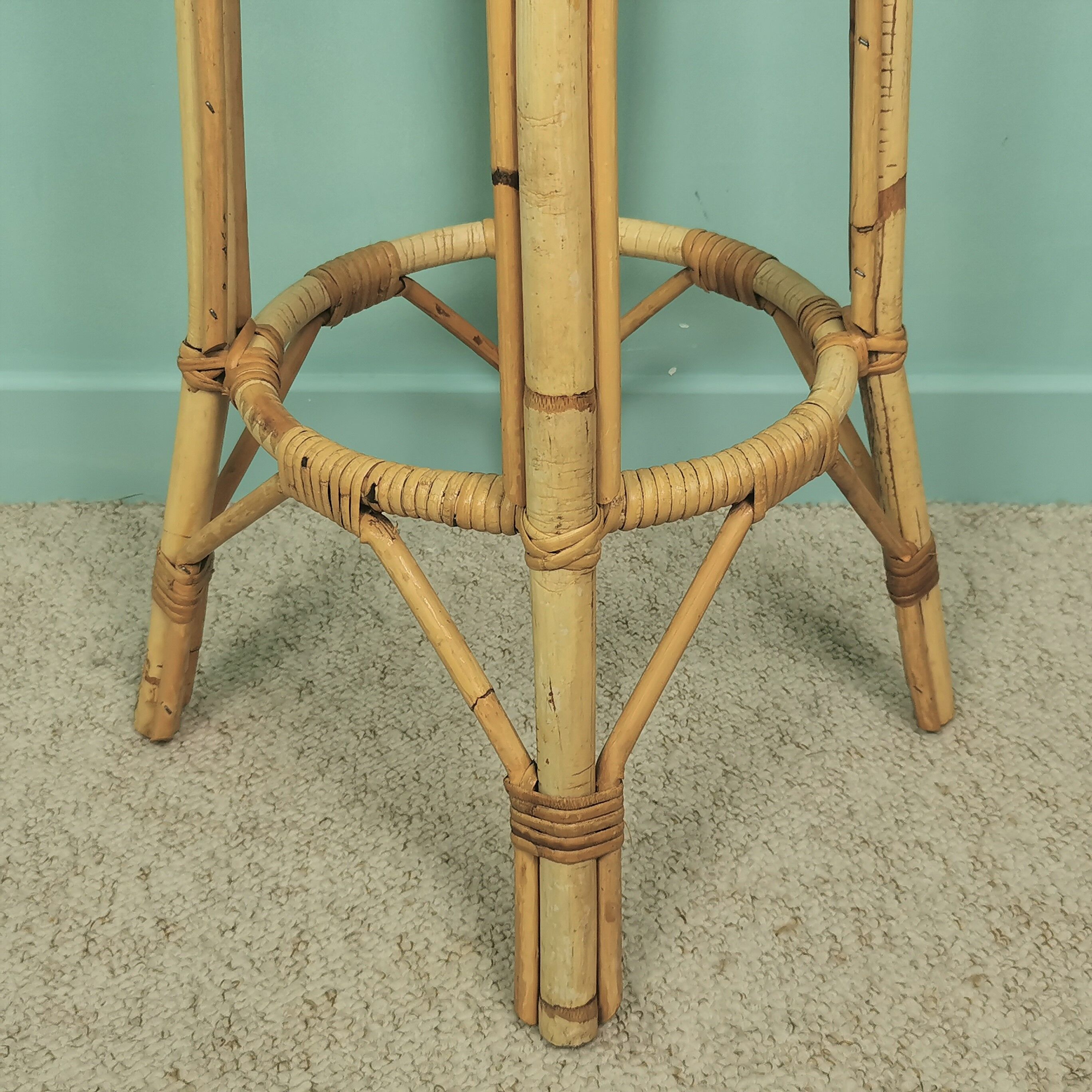 Rattan bar and stools