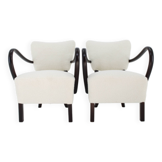 1930s Pair of Jindrich Halabala Art Deco H-237 Armchairs in Bouclé, Restored