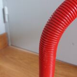 Flexible articulated desk lamp