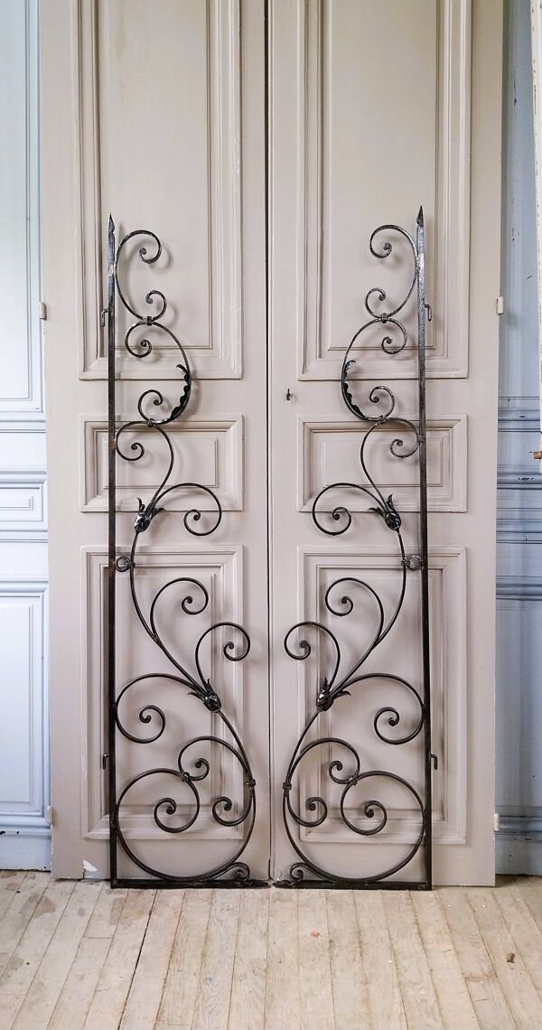 2 portes anciennes en fer forgé
