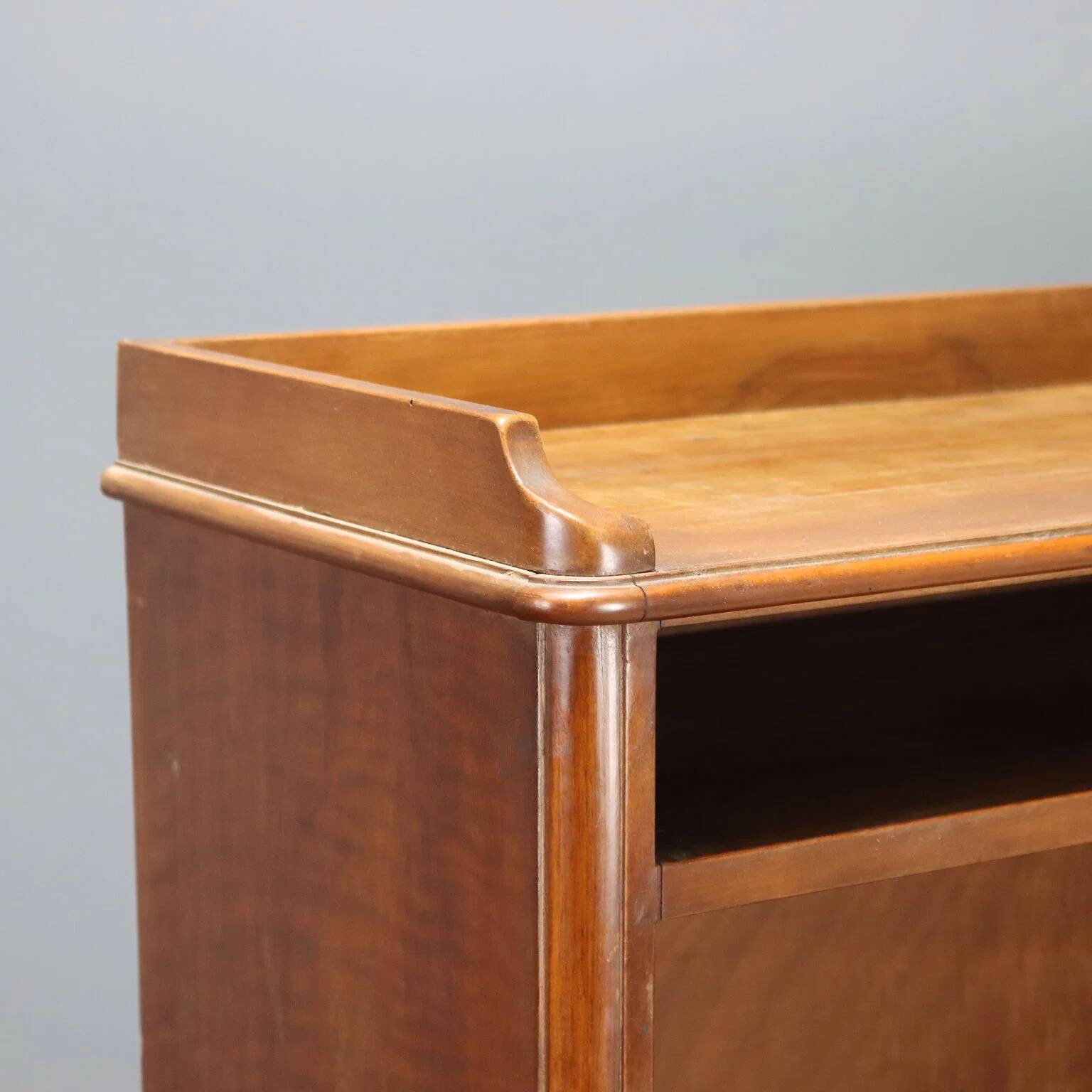 Open walnut library with balustrade - Italy 20th century