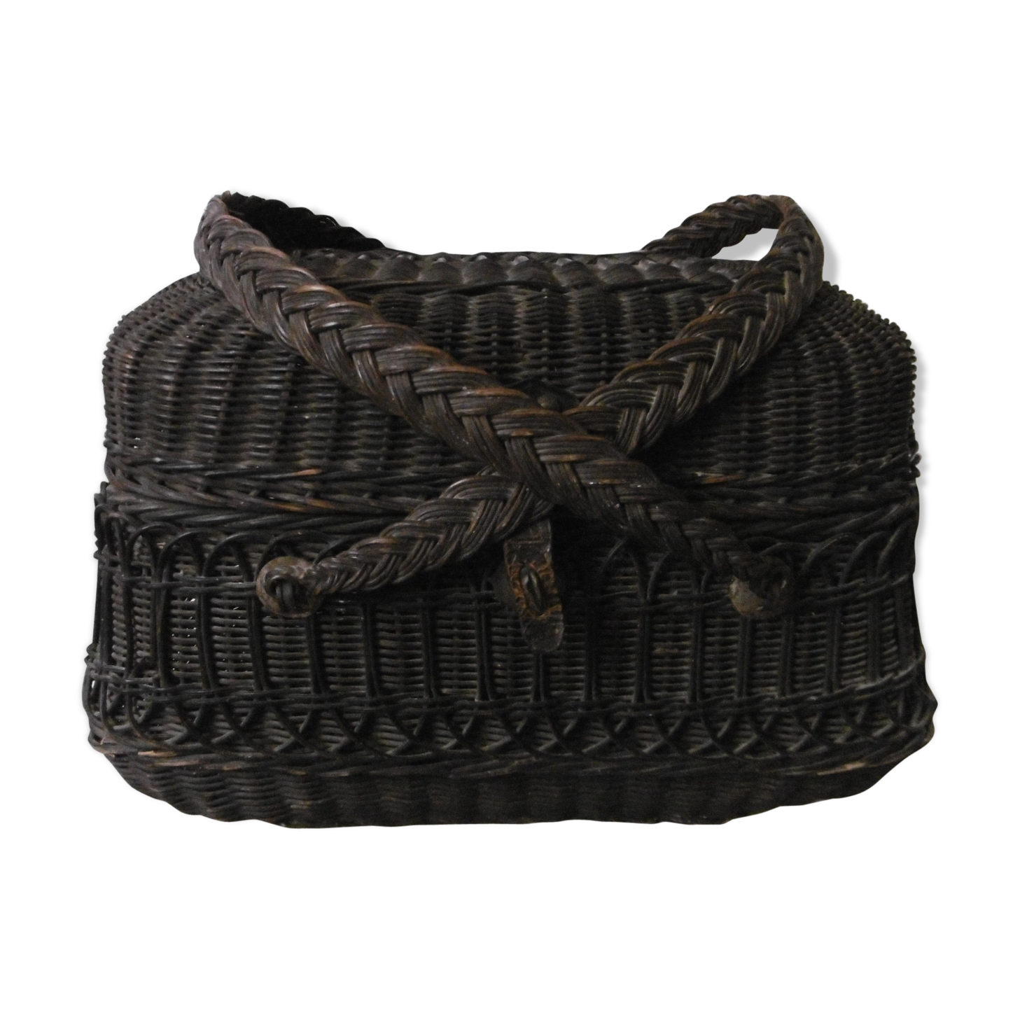 Rabbit basket 1900